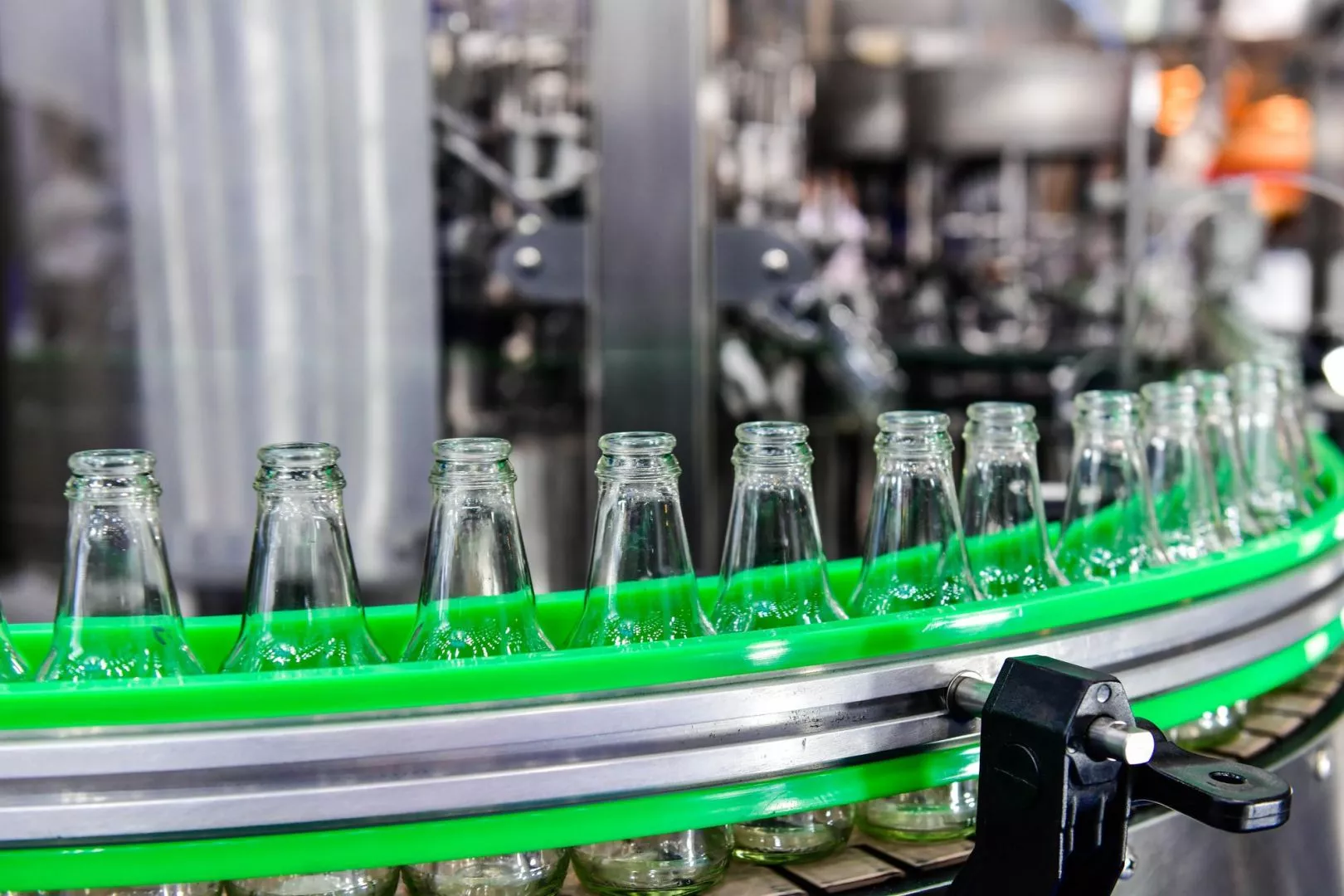 What Is An Automatic Capping Machine? Increased Production Speed