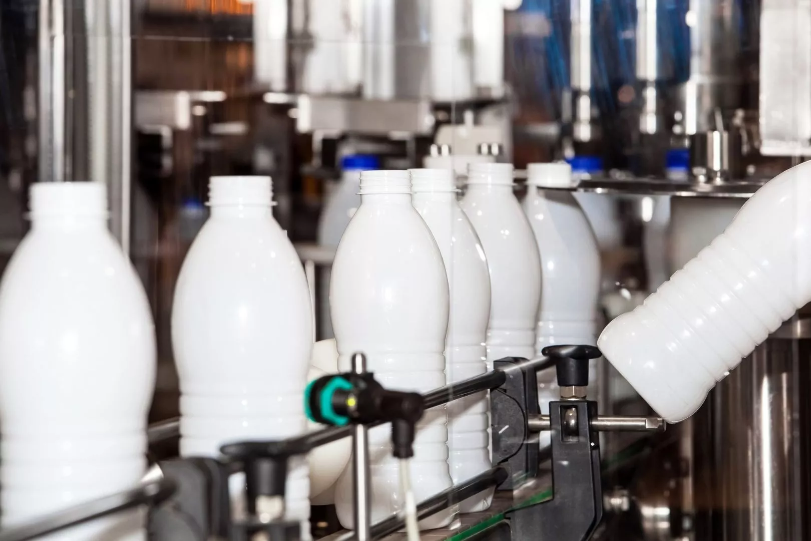 What Does A Bottle Capping Machine Do? Automated Cap Insertion