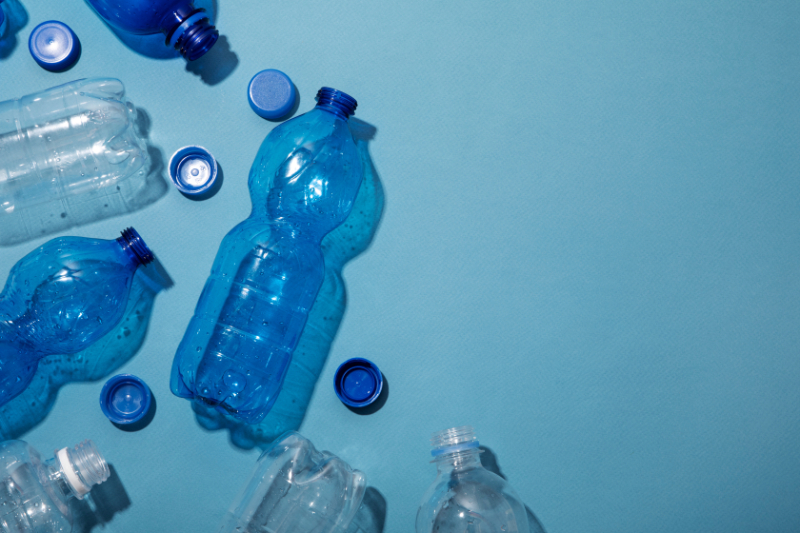 PLASTIC BOTTLES - Is Glass Or Plastic Better For Bottles?